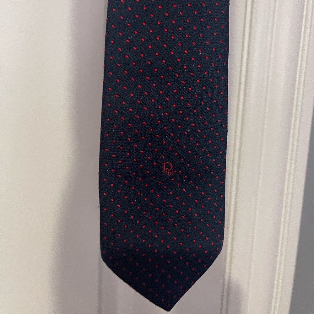 Christian Dior Tie Navy Blue with red tiny spots Sz Os - Picture 7 of 13